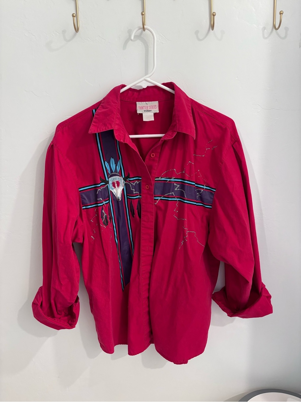 Vintage Wrangler Western Button-Up Shirt with Embroidered Cross Motif